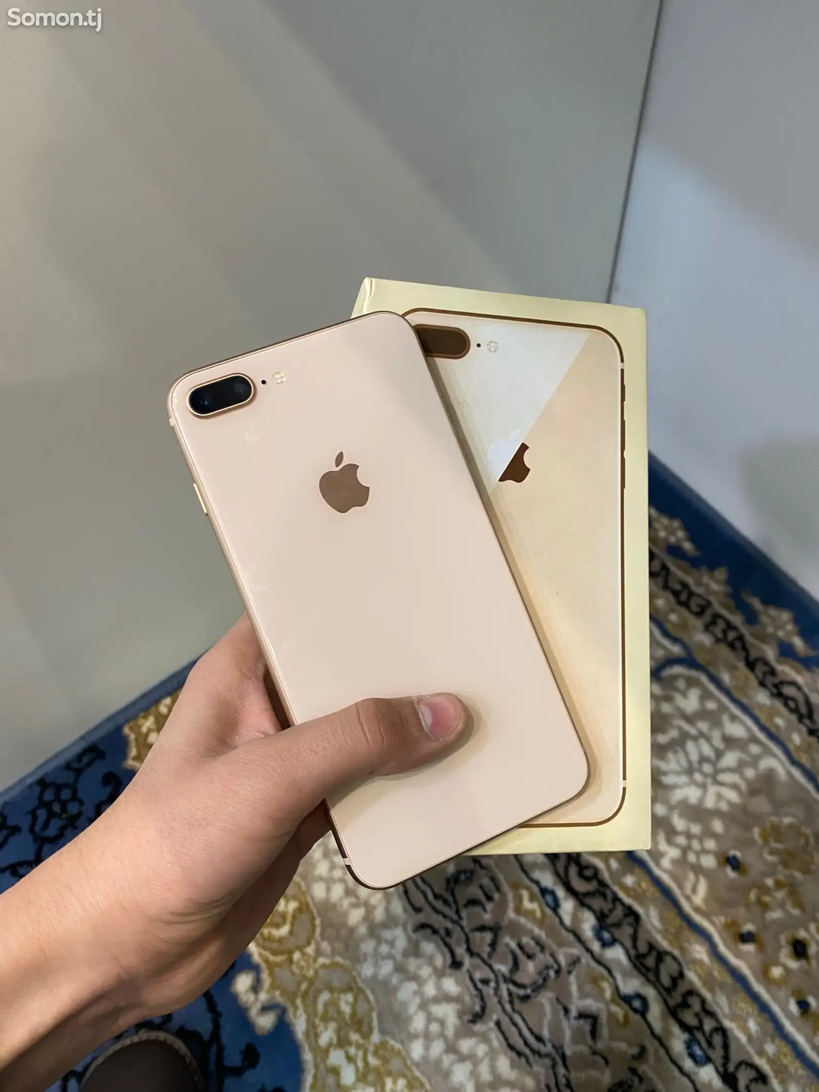 Apple iPhone 8 plus, 64 gb, Gold-1