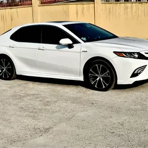 Toyota Camry, 2020