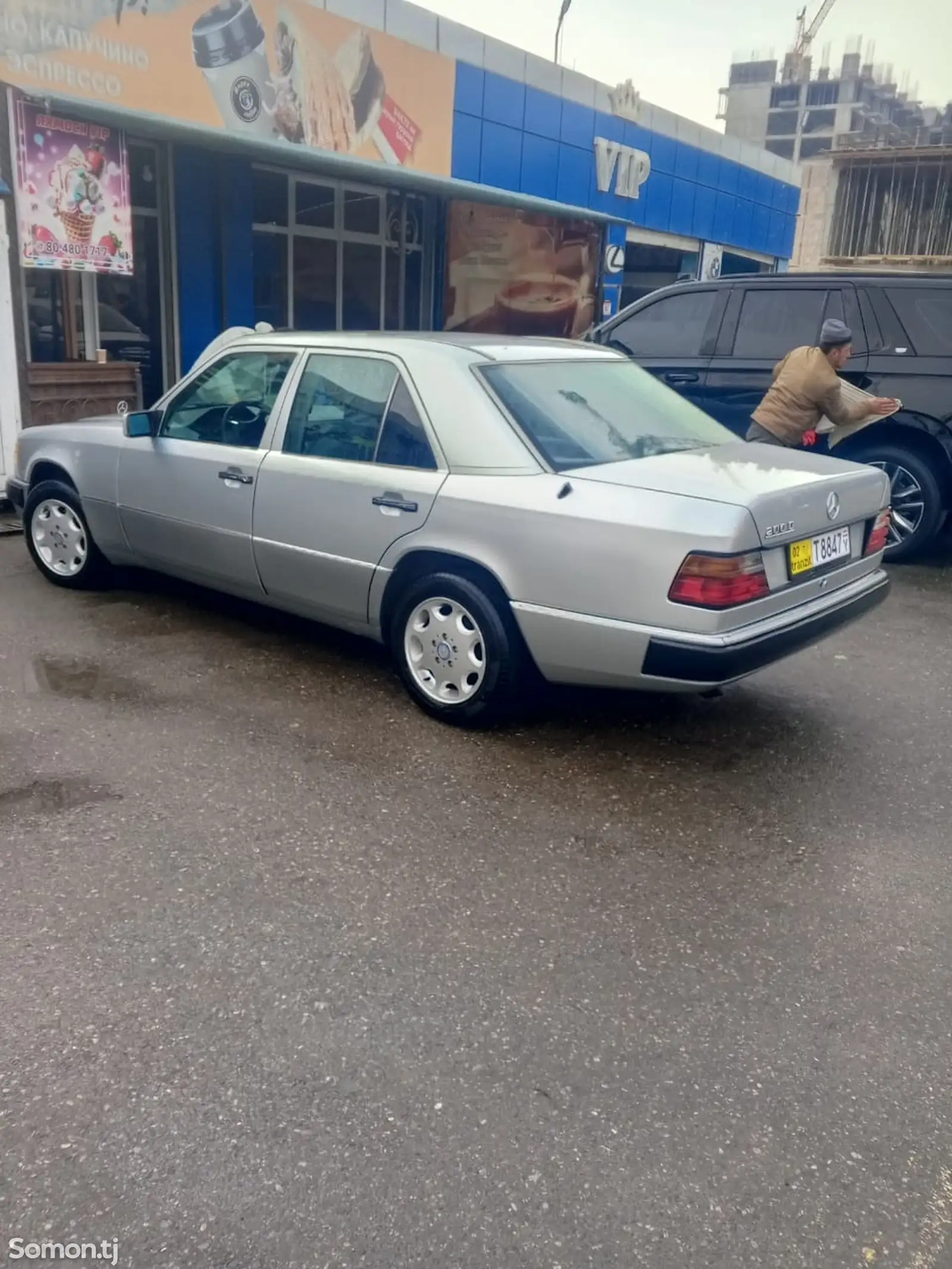 Mercedes-Benz W124, 1993-1