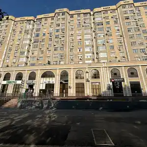 3-комн. квартира, 12 этаж, 127 м², Аэропорт