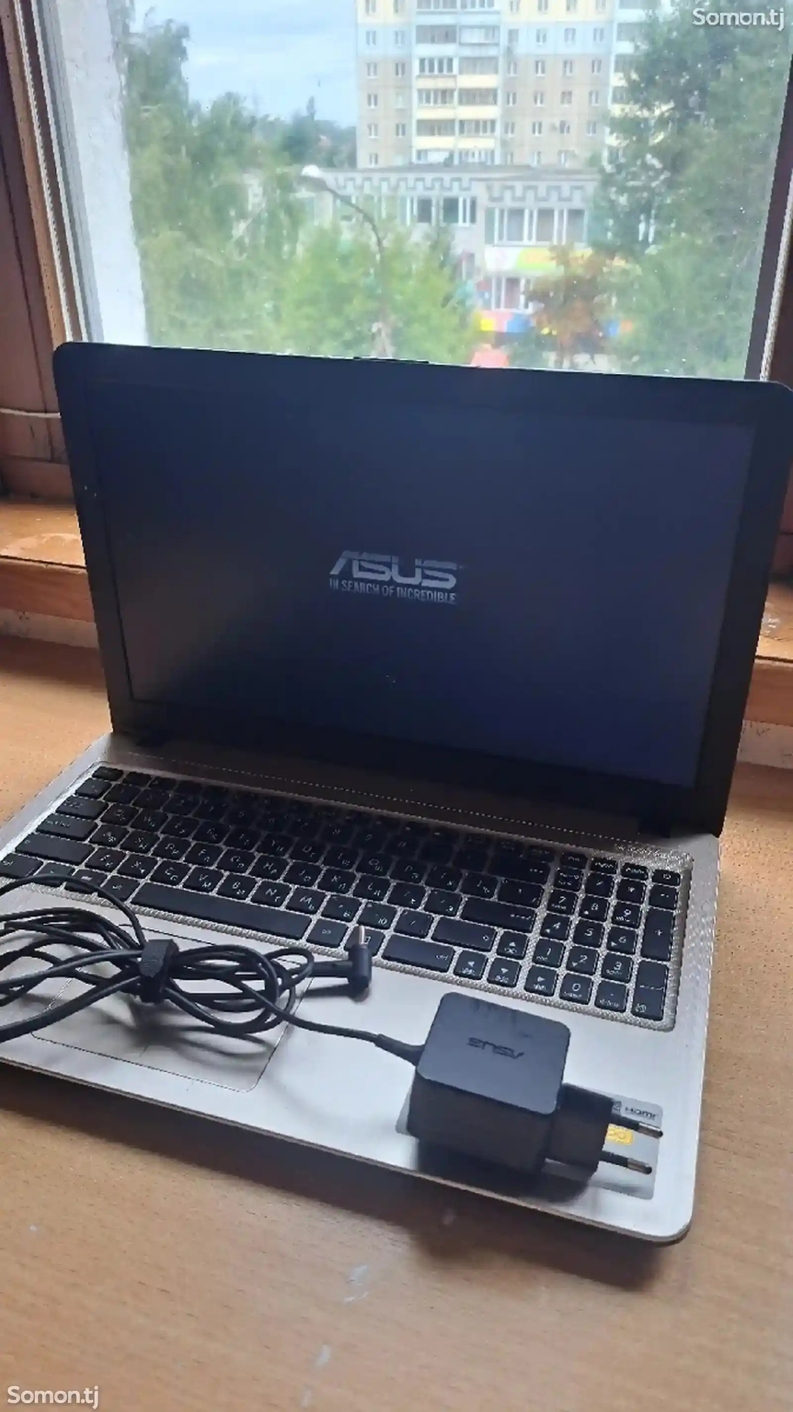 Ноутбук Asus-4