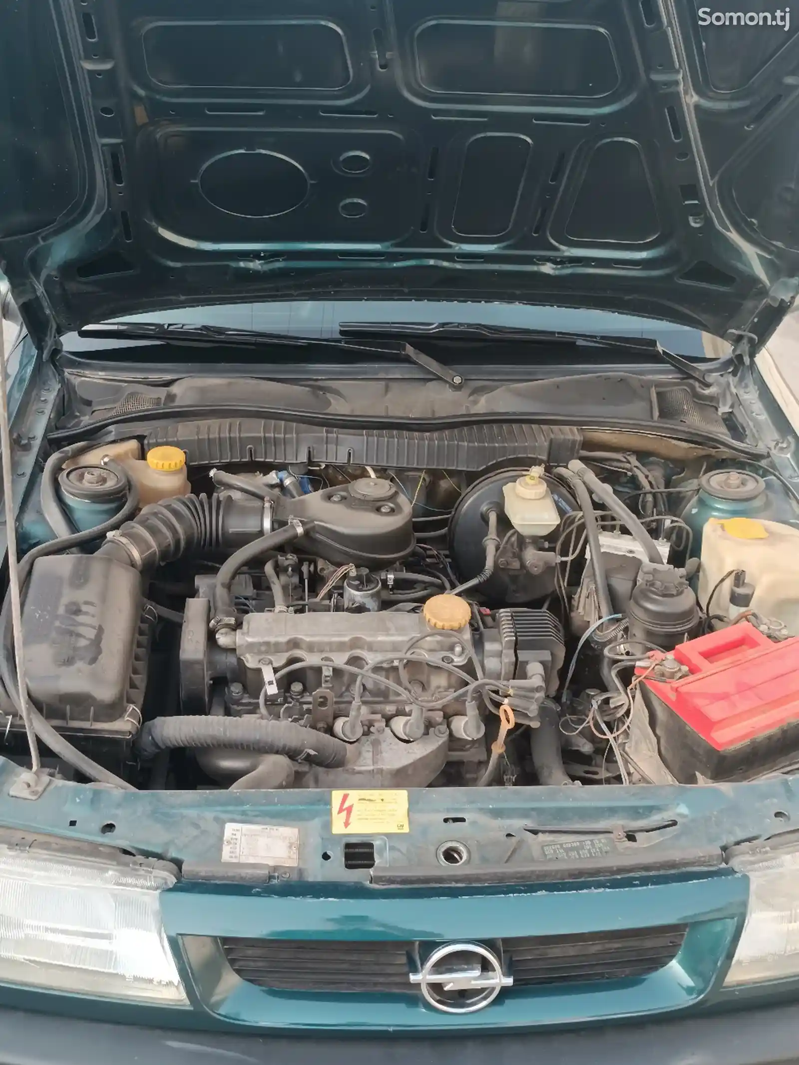 Opel Vectra A, 1995-13