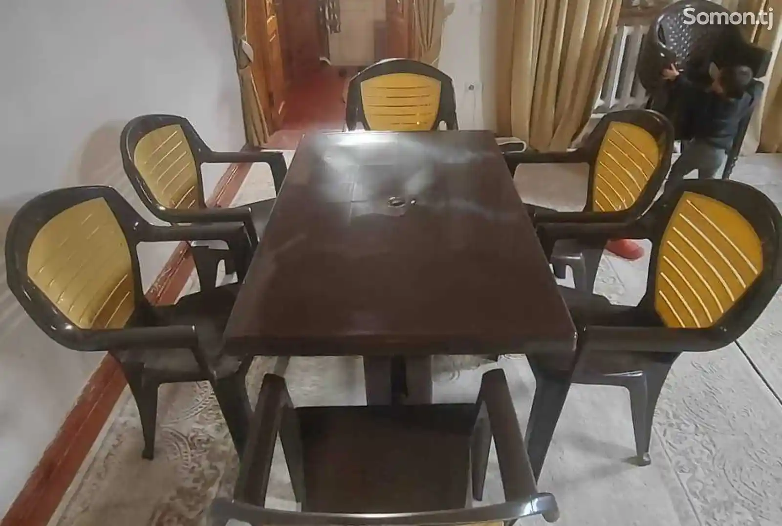 Столы и стулья-5