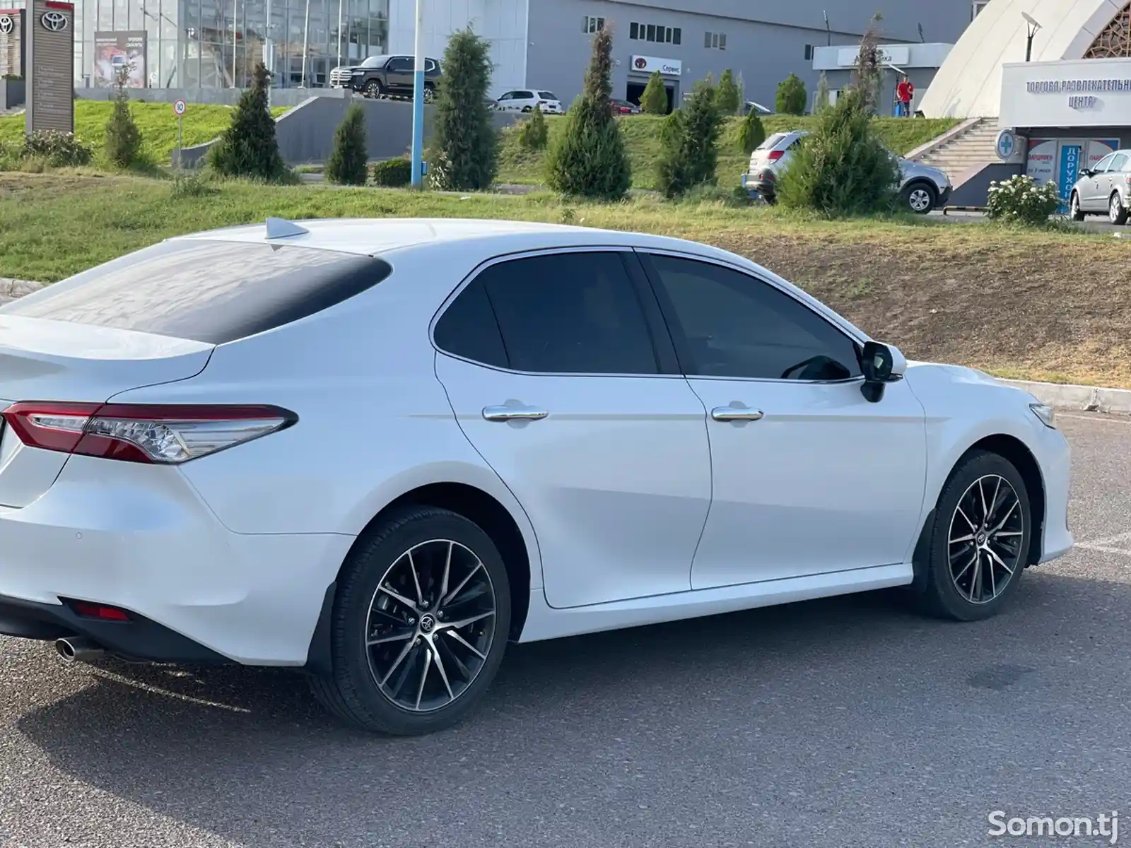 Toyota Camry, 2021-9