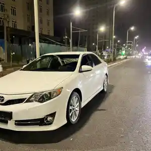 Toyota Camry, 2013