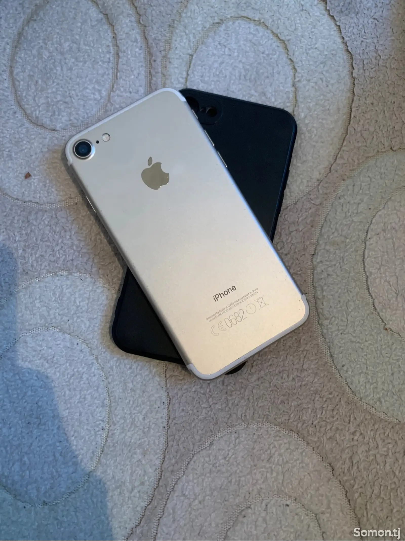 Apple iPhone 7, 32 gb-1