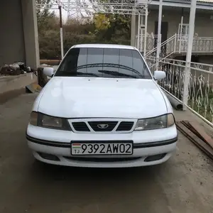 Daewoo Nexia, 1995