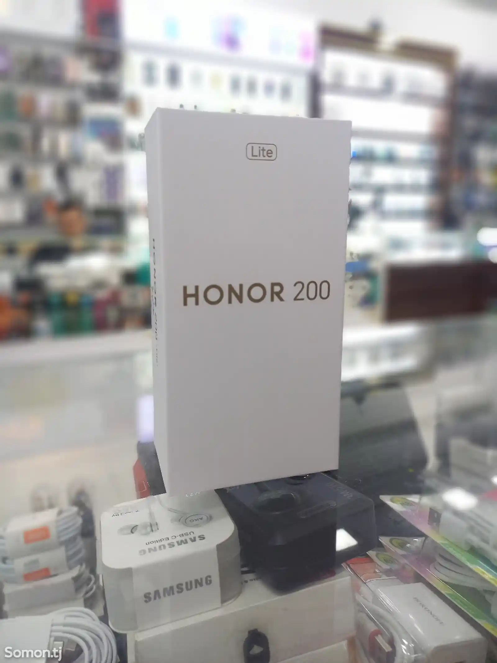 Huawei Honor 200 Lite-2