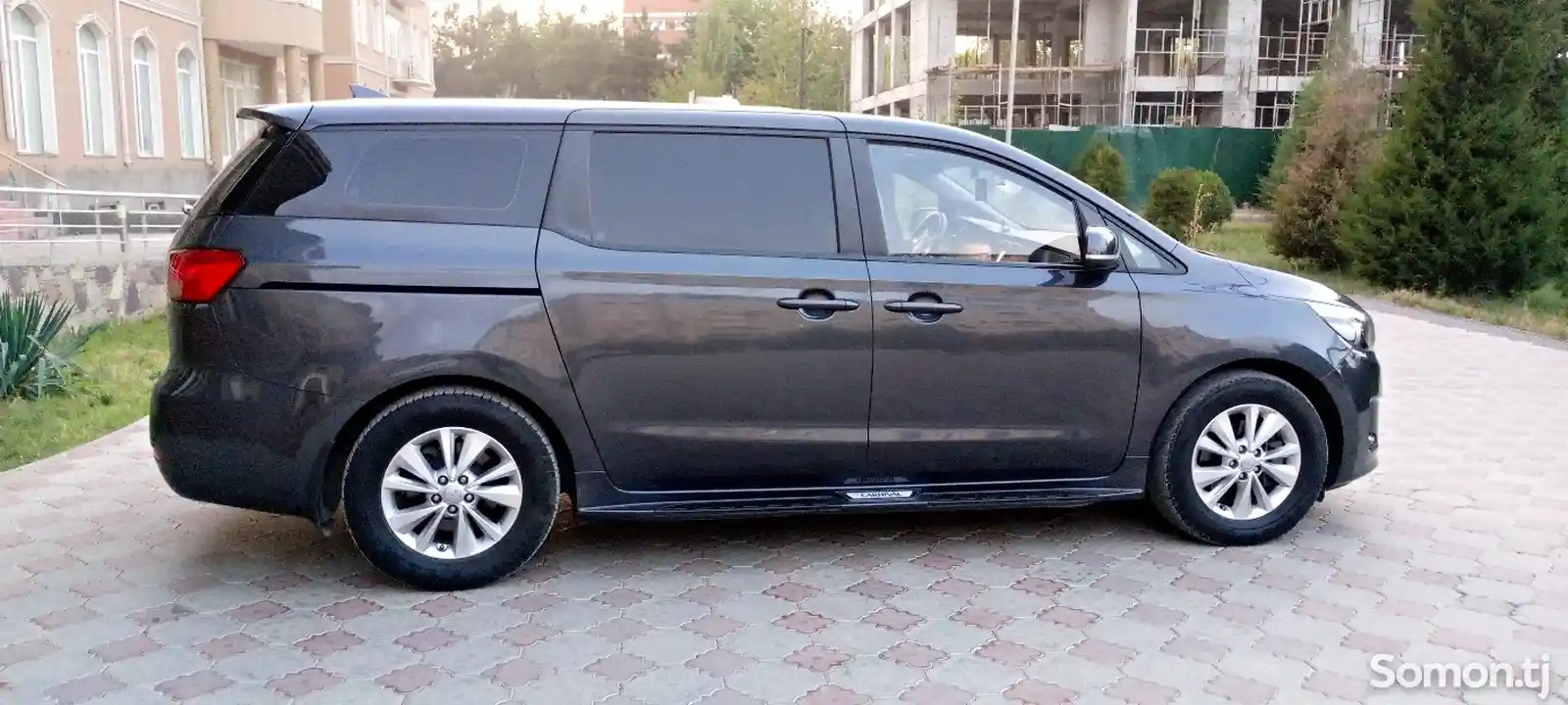 Kia Carnival, 2015-4