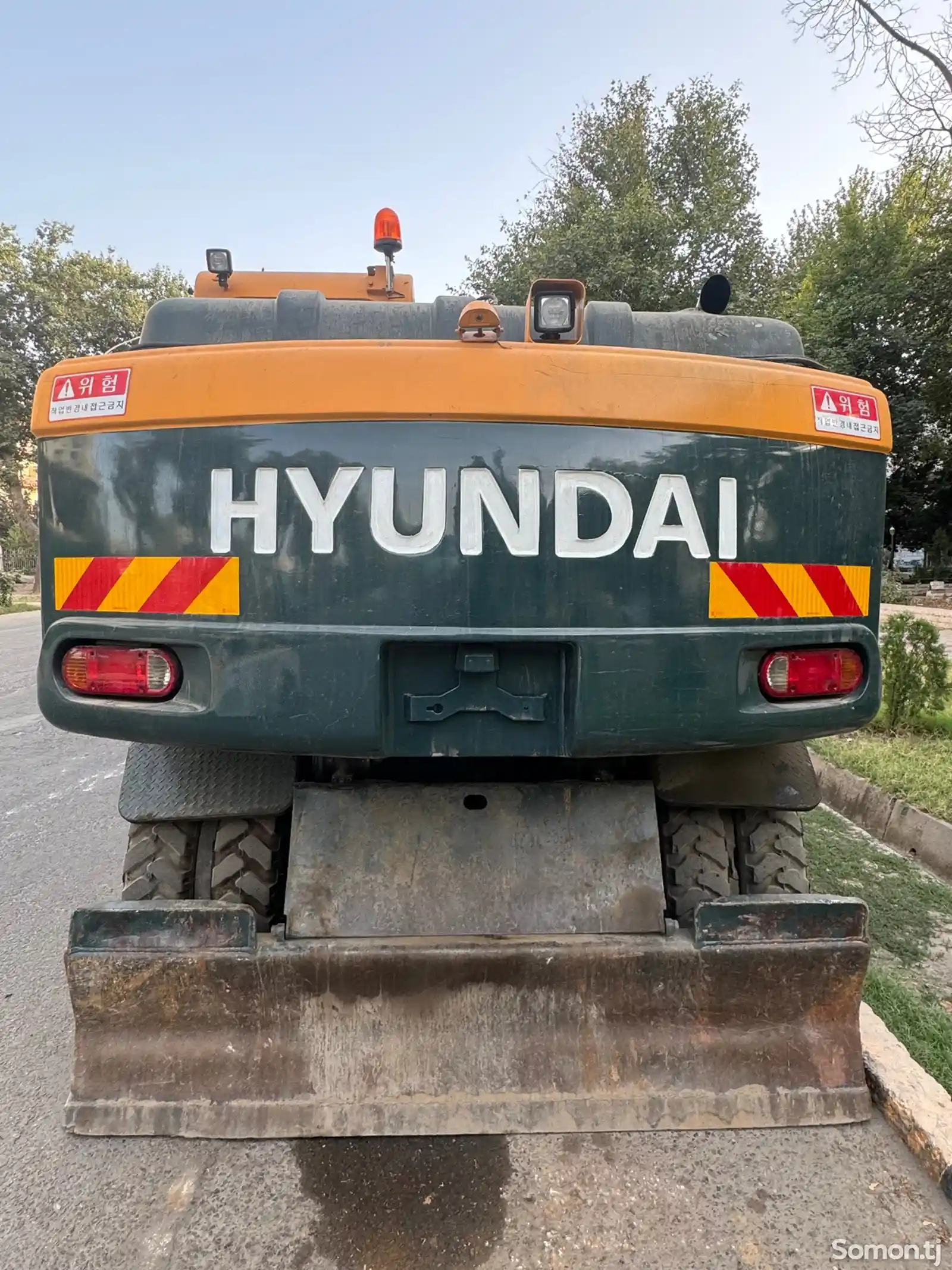 Экскаватор Hyundai R140W 2015-10