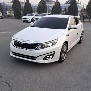 Kia K5, 2015