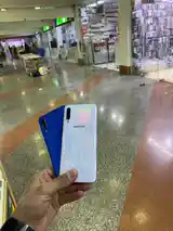 Samsung Galaxy A50-5