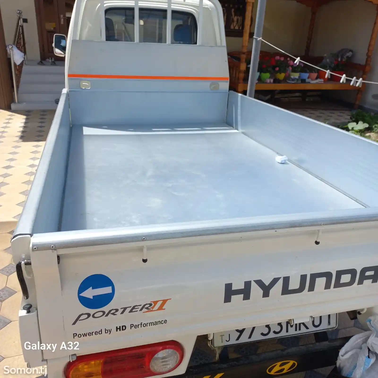 Бортовой автомобиль Hyundai Porter, 2015-1