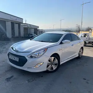 Hyundai Sonata, 2013