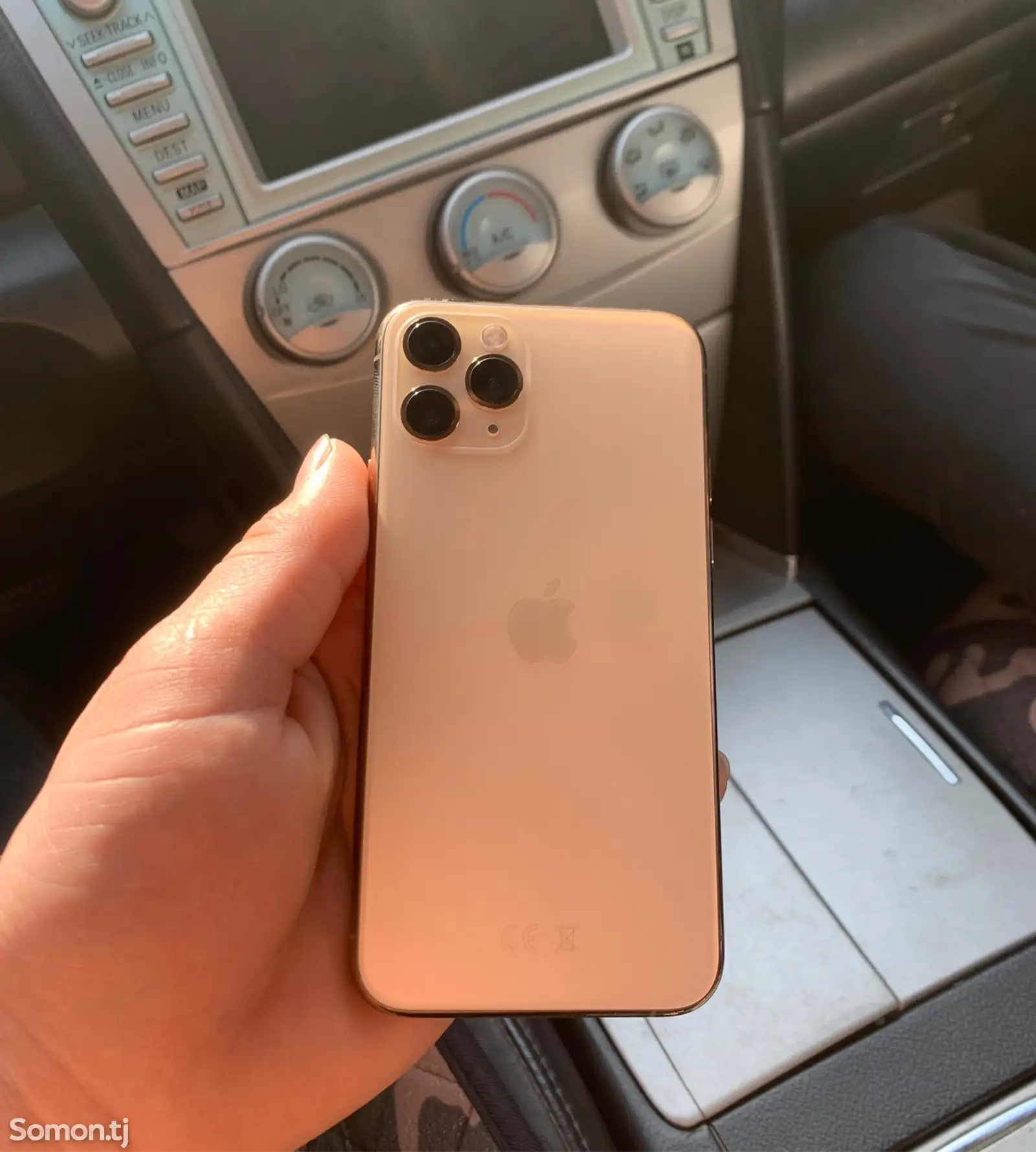 Apple iPhone 11 Pro, 256 gb, Gold-1