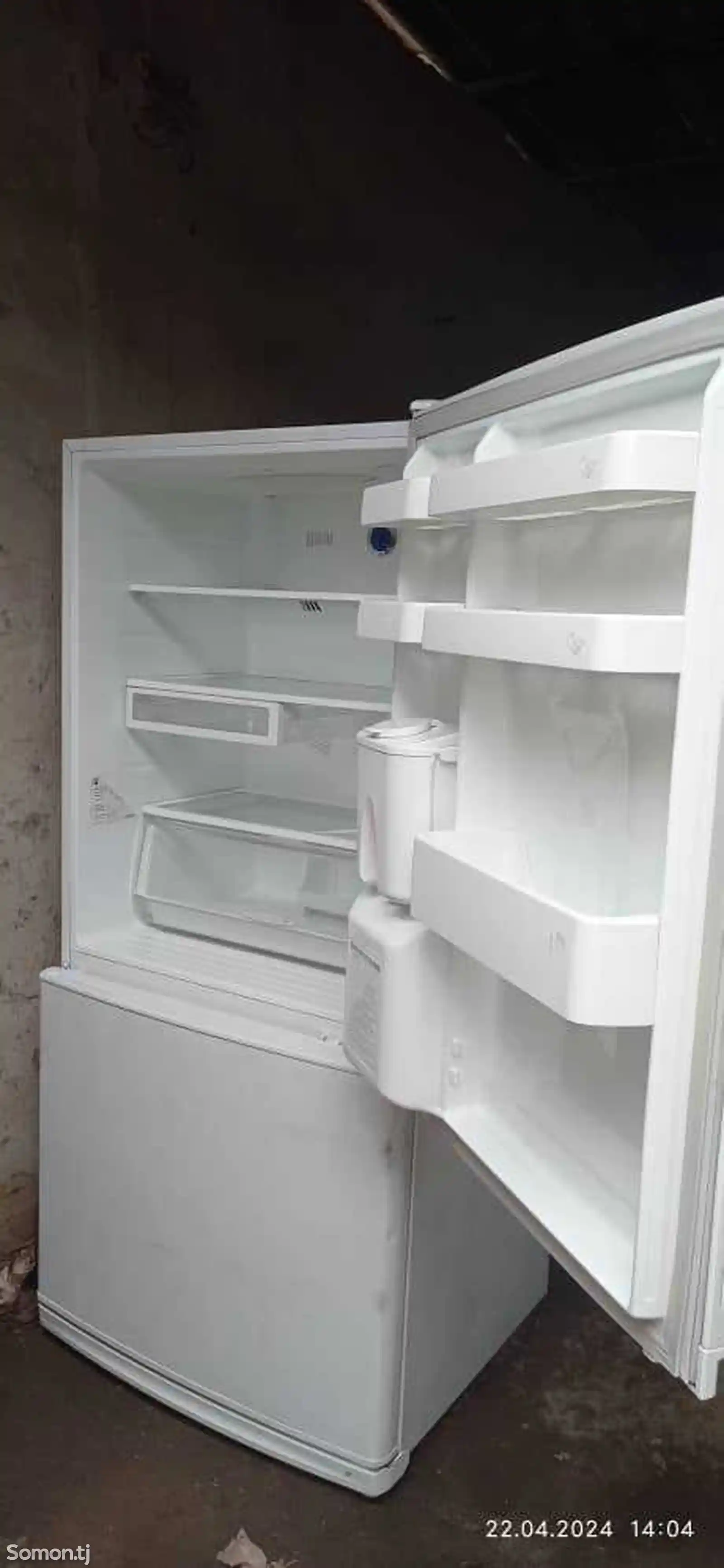 Холодильник-10
