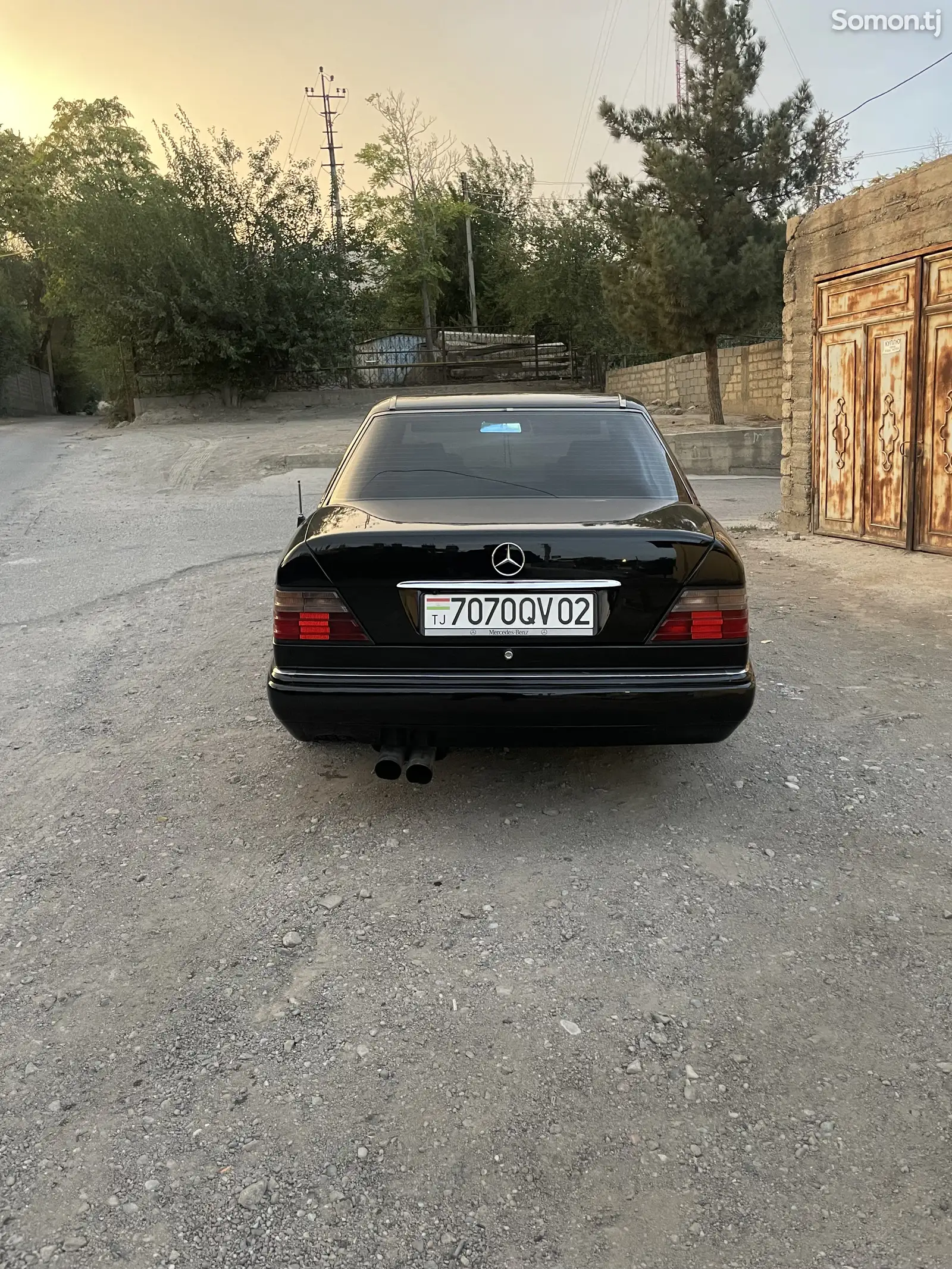 Mercedes-Benz W124, 1993-10