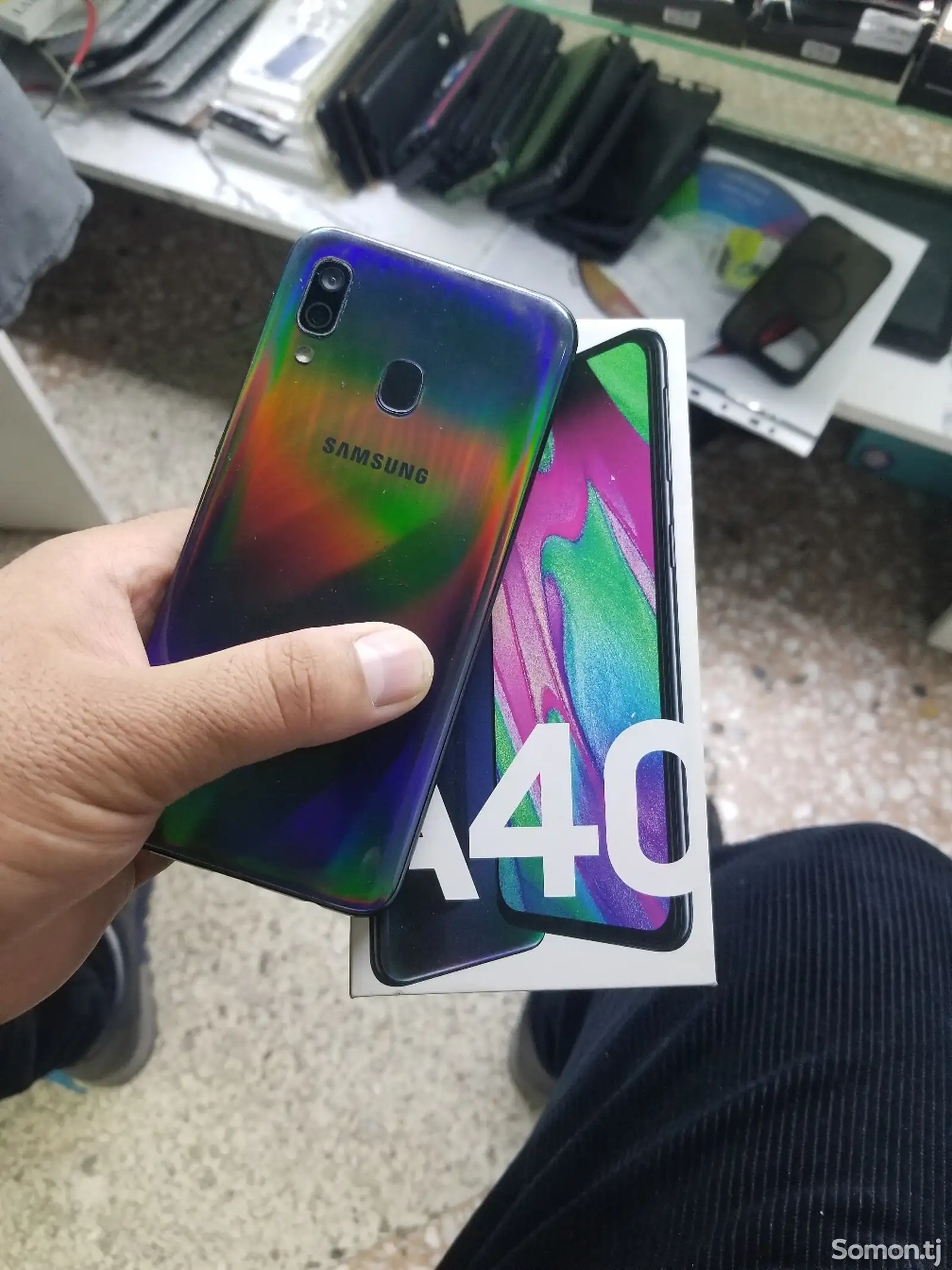 Samsung Galaxy A40-1