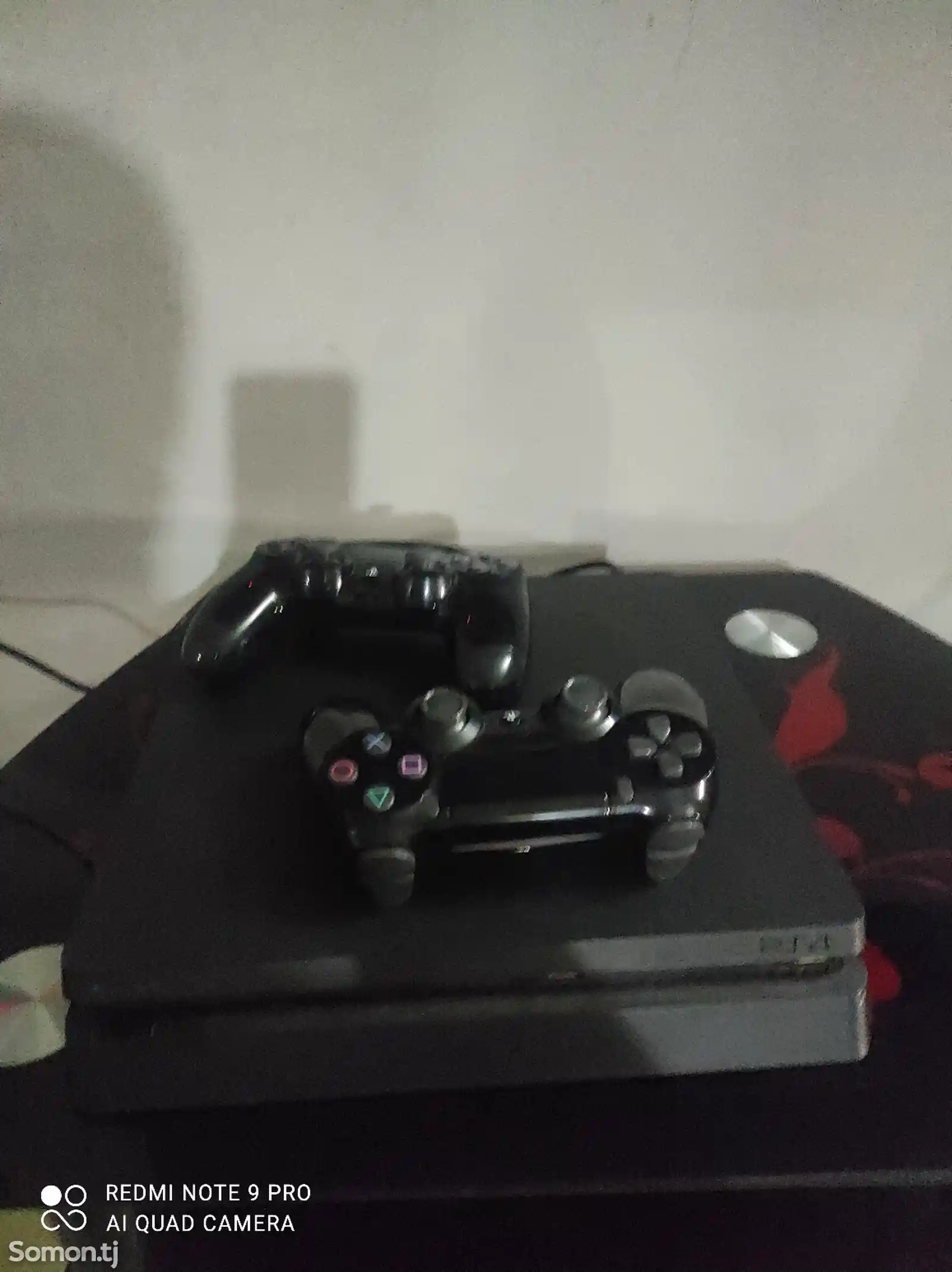 Игровая приставка Sony PlayStation 4 slim-1