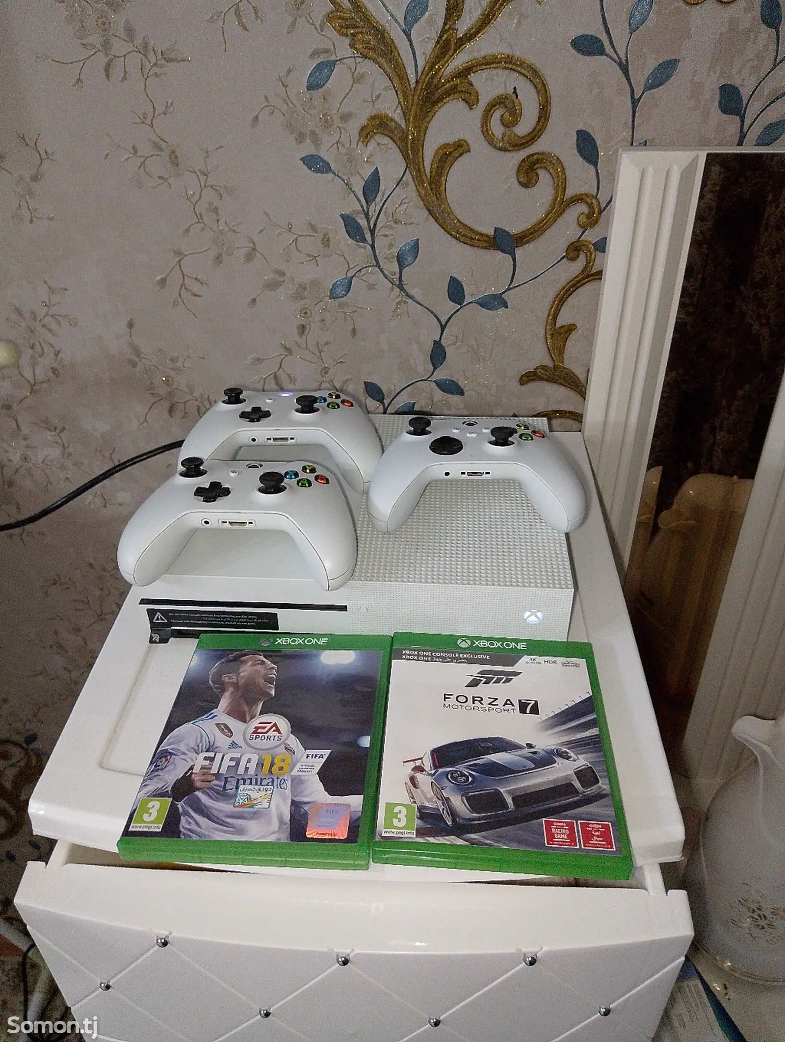 Игровая приставка Xbox one S 1Tb-1