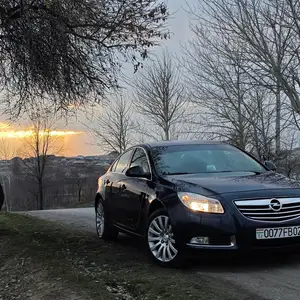 Opel Insignia, 2011