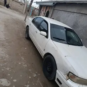 Nissan Altima, 2000