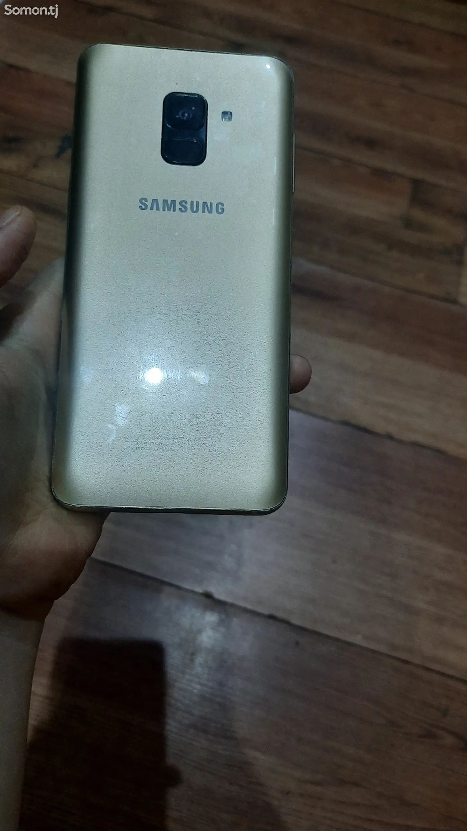 Samsung Galaxy A8-2