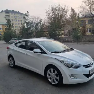 Hyundai Avante, 2012