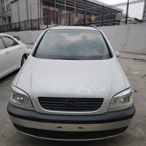 Opel Zafira, 1999