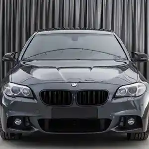 Лобовое стекло на BMW F10