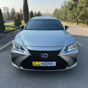 Lexus ES series, 2019