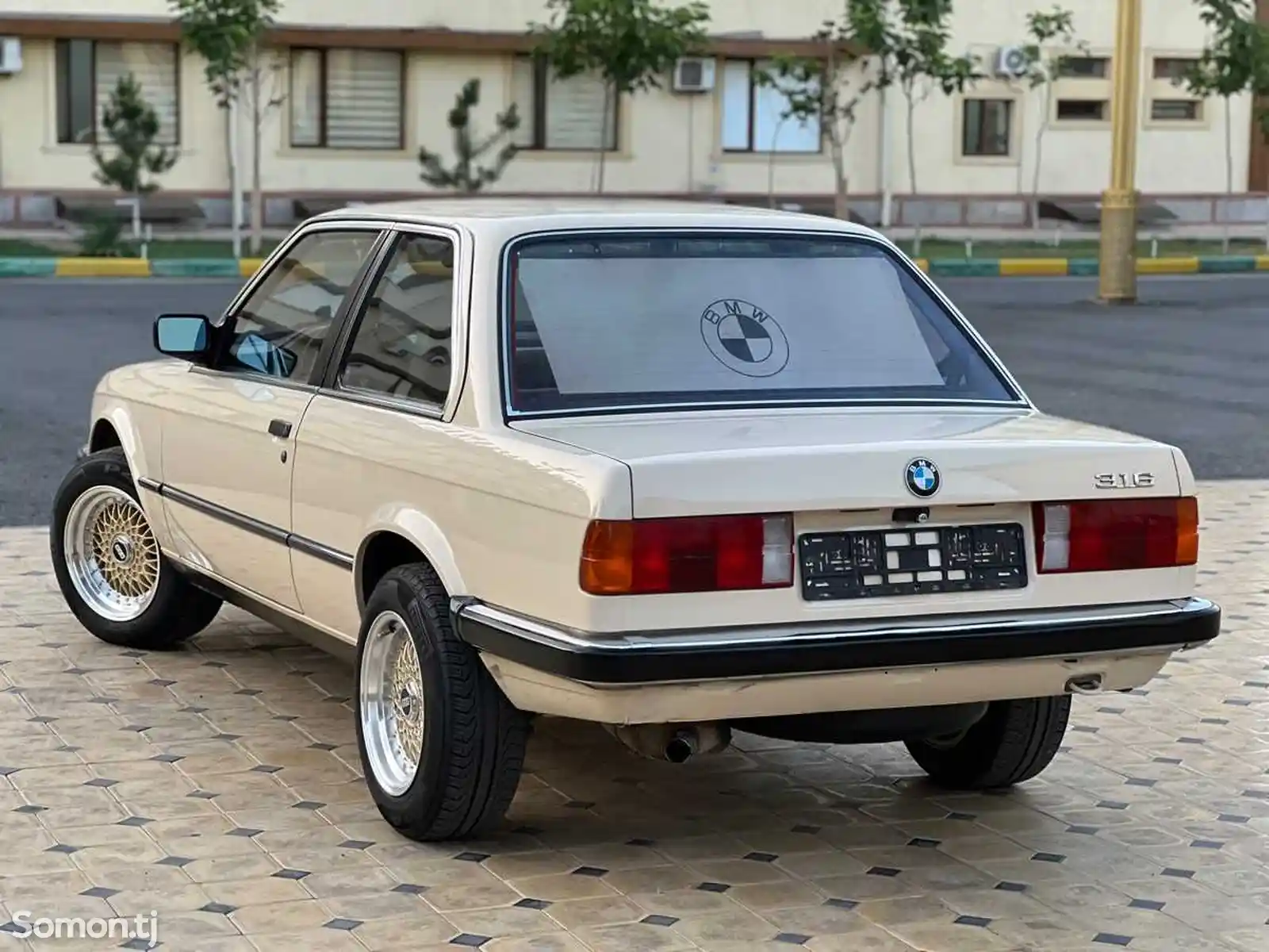 BMW 3 series, 1983-4
