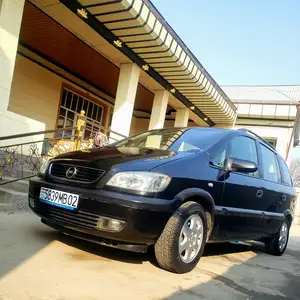 Opel Zafira, 2001