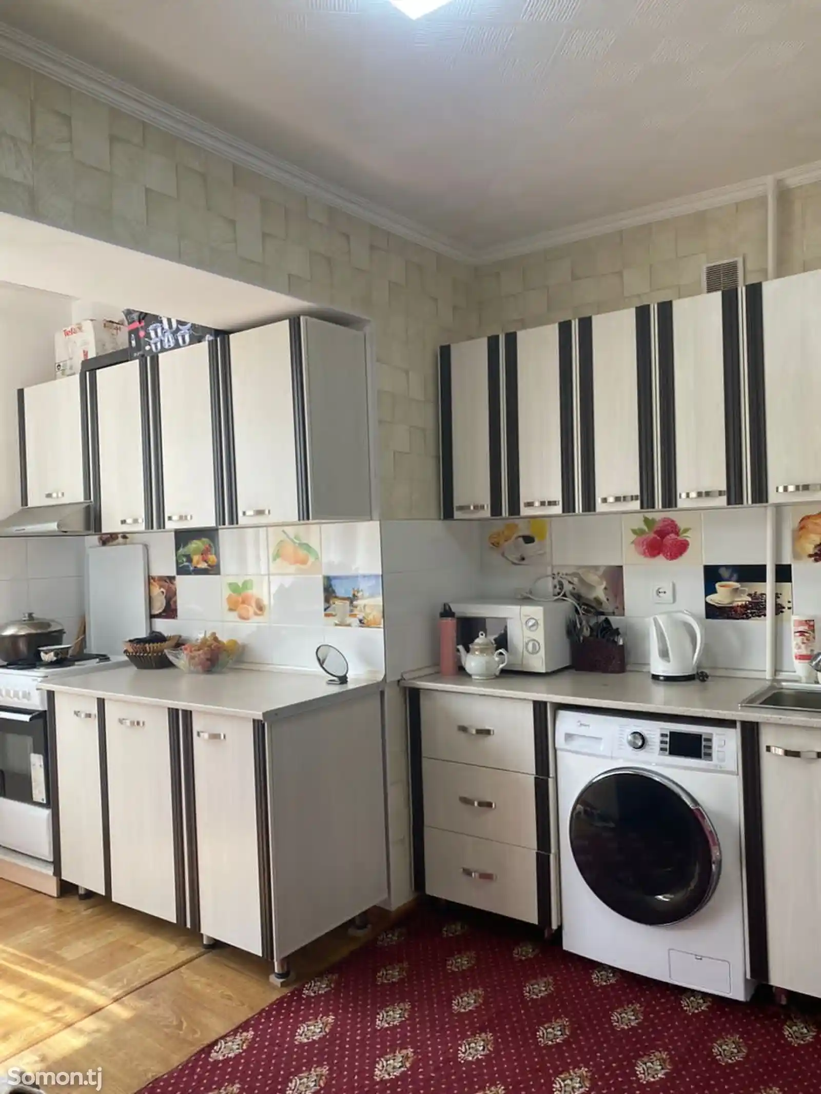 3-комн. квартира, 2 этаж, 70 м², 4 мкр 20 дом 74 кв 2 этаж-8