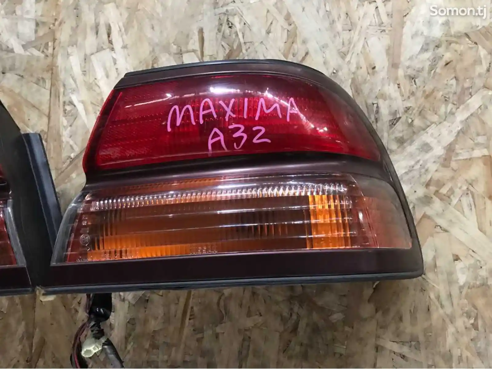 Задние стопы от Nissan Maxima, Cefiro A32-2