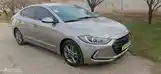 Hyundai Elantra, 2017-4