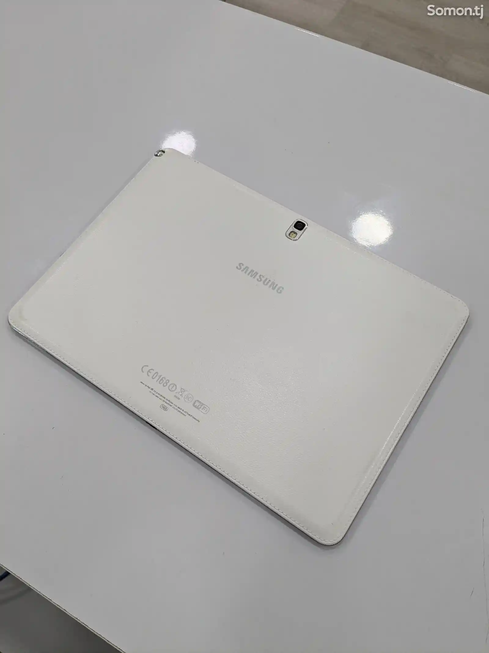 Планшет Samsung Galaxy Note 10.1-2