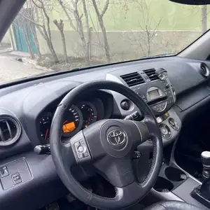 Toyota RAV 4, 2007