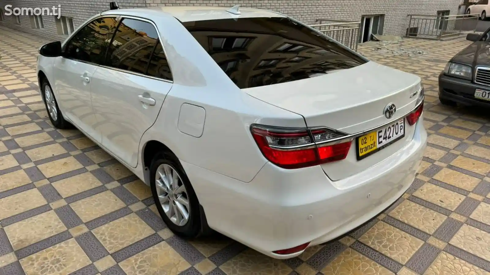 Toyota Camry, 2017-1