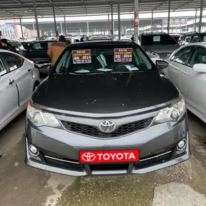 Toyota Camry, 2014