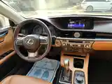 Lexus ES series, 2017-9