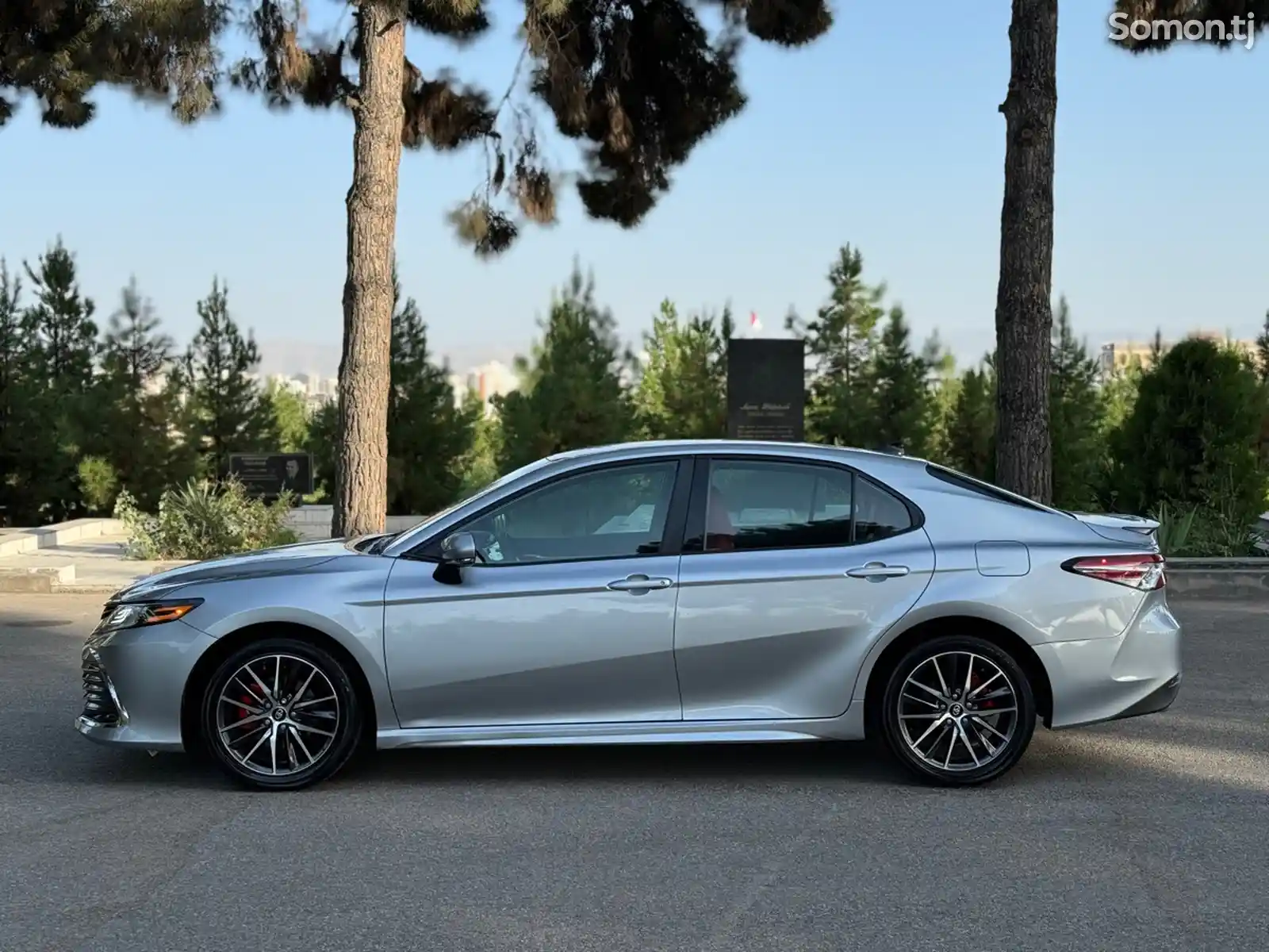 Toyota Camry, 2020-3