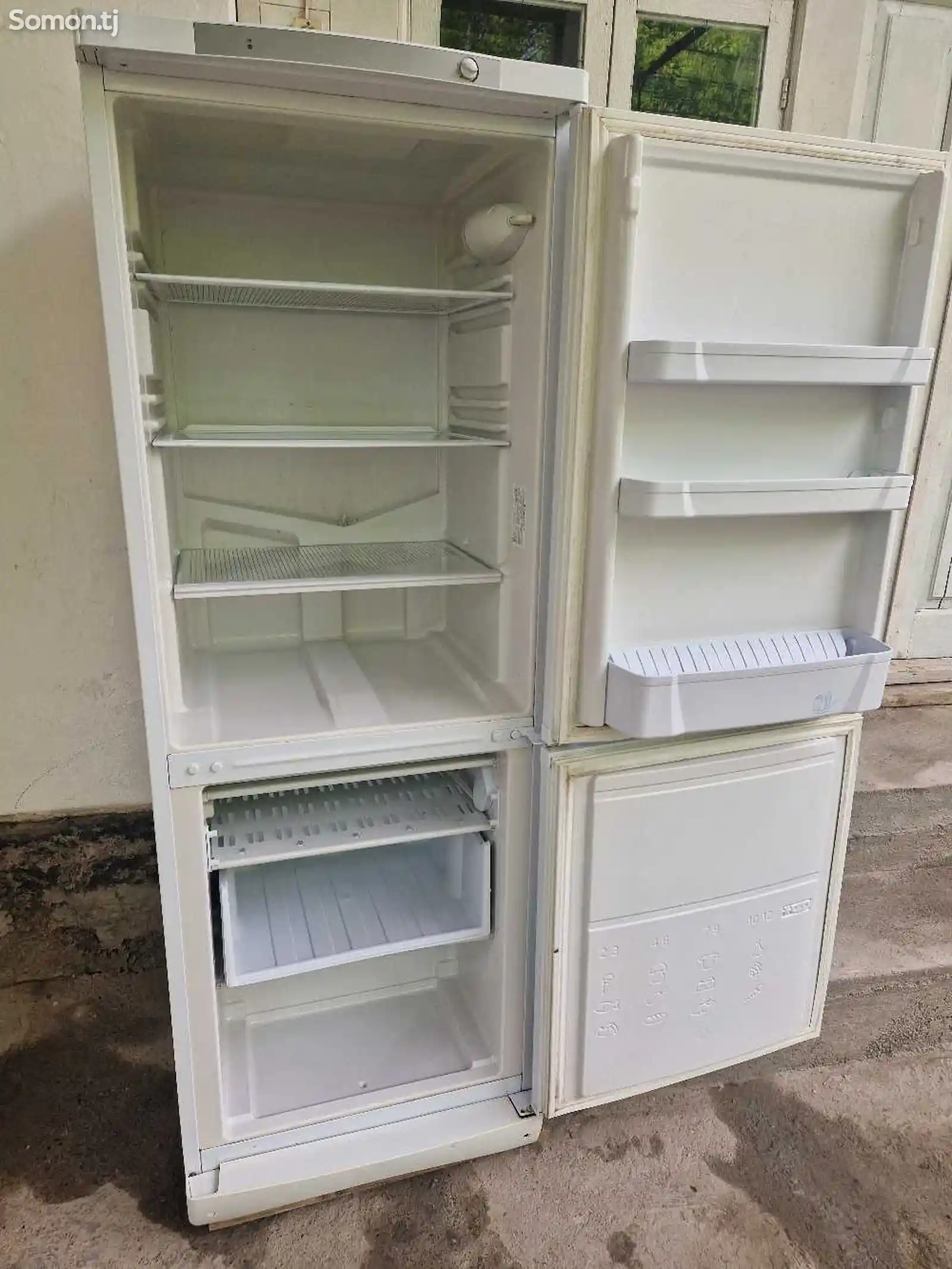 Холодильник Indesit 165x60-4