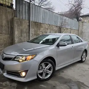 Toyota Camry, 2012