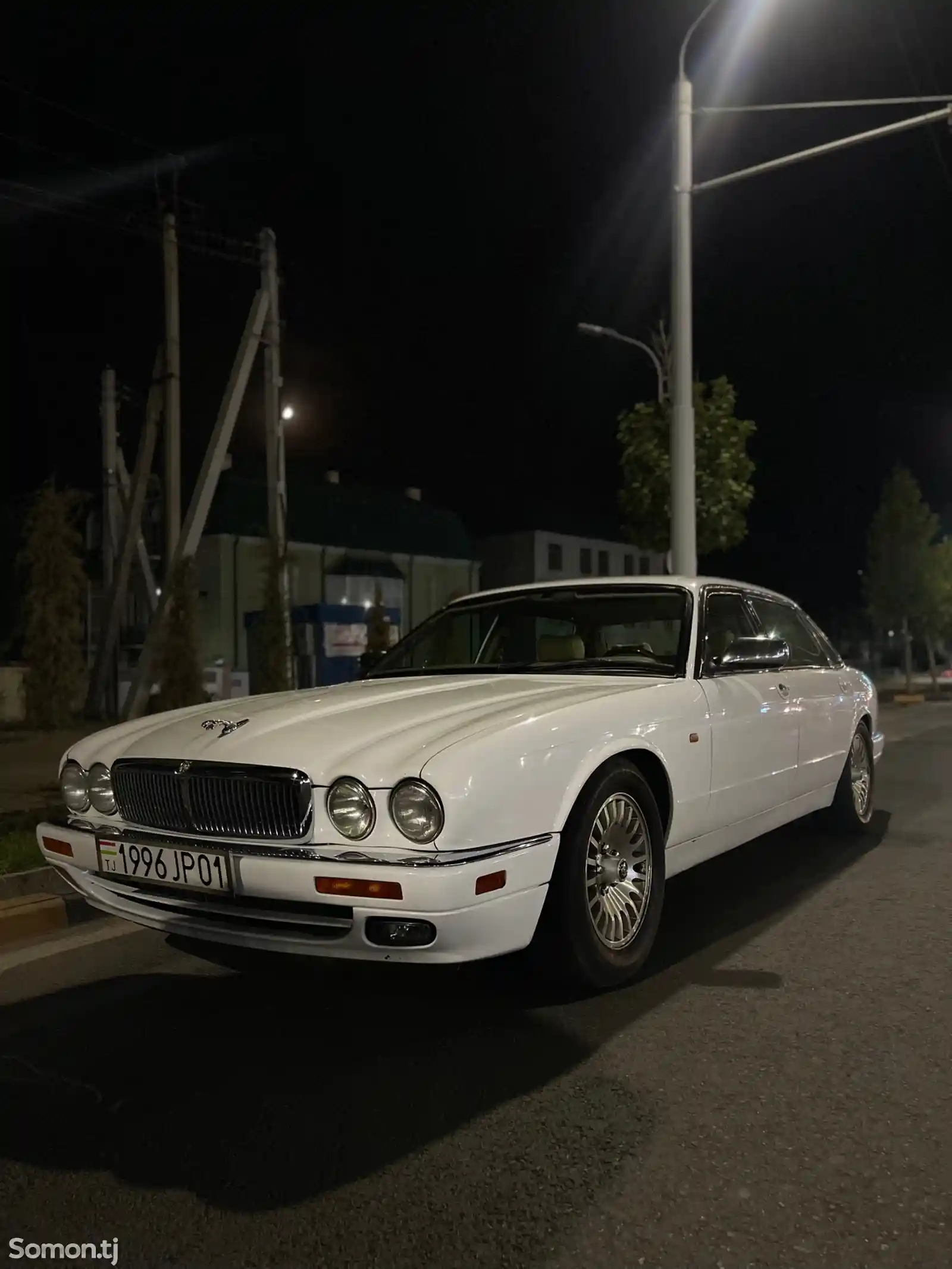 Легковые автомобили Jaguar, 1996-4