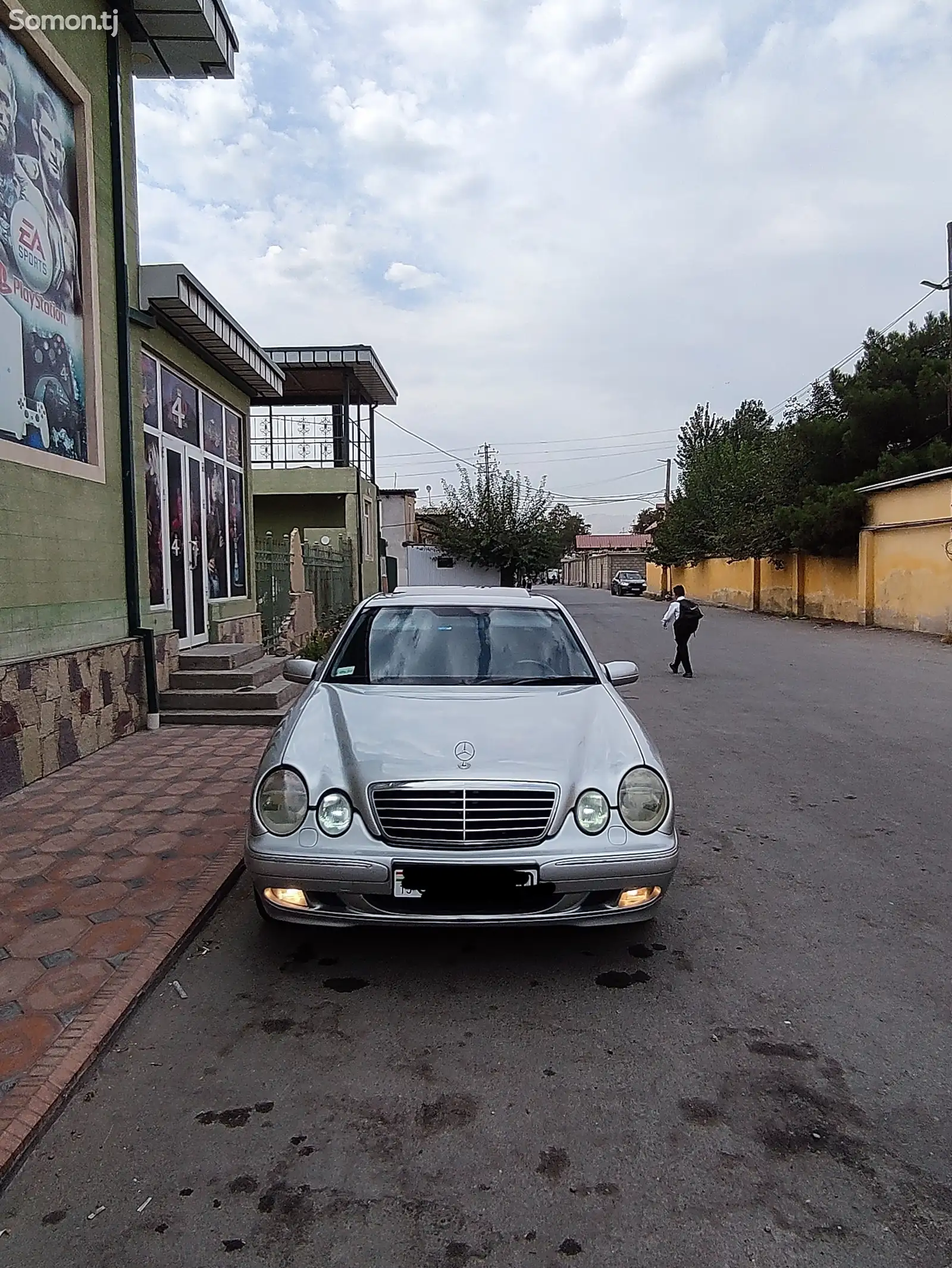 Mercedes-Benz E class, 2000-1