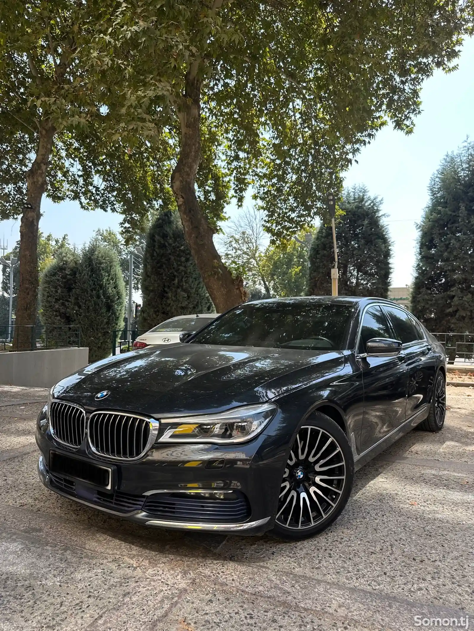 BMW 7 series, 2017-1