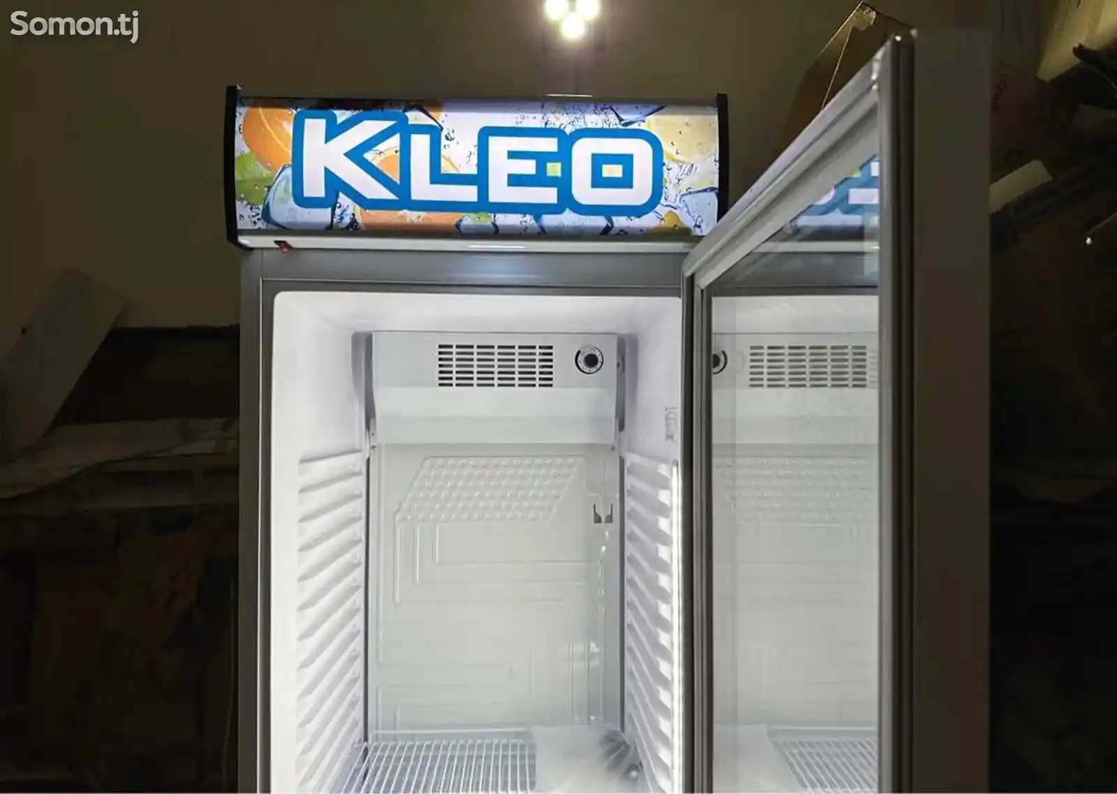 Витринный холодильник Kleo 390л-3