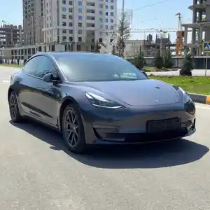 Tesla Model 3, 2022