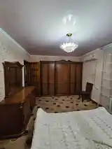 6-комн. квартира, 2 этаж, 250 м², 19 мкр-2